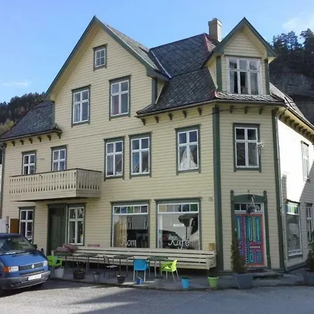 홈스테이 Rongahuset Evanger